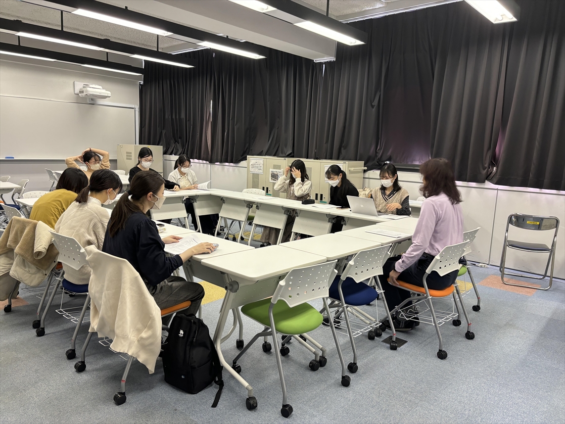 報告会のようす