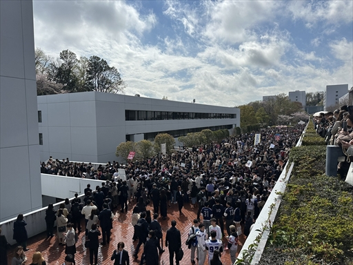 入学式直後のキャンパスのようす